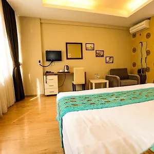 2* Otel Retropera